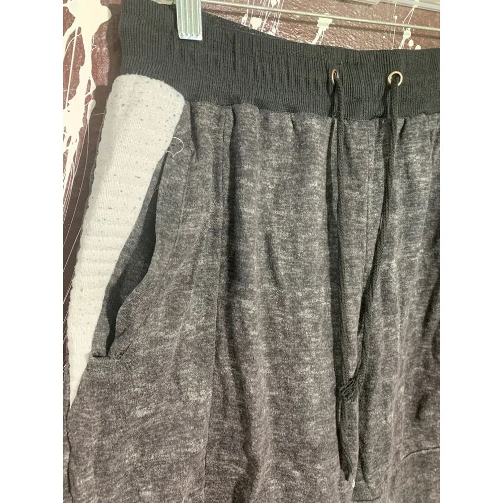 Encrypted Supply Co Mens 3X Gray Fleece Shorts Quilted Panels Drawstring Casual
